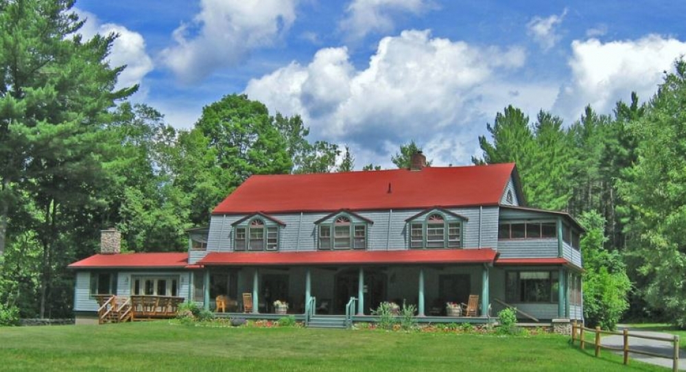 New-York bed and breakfast inn for sale - Trail