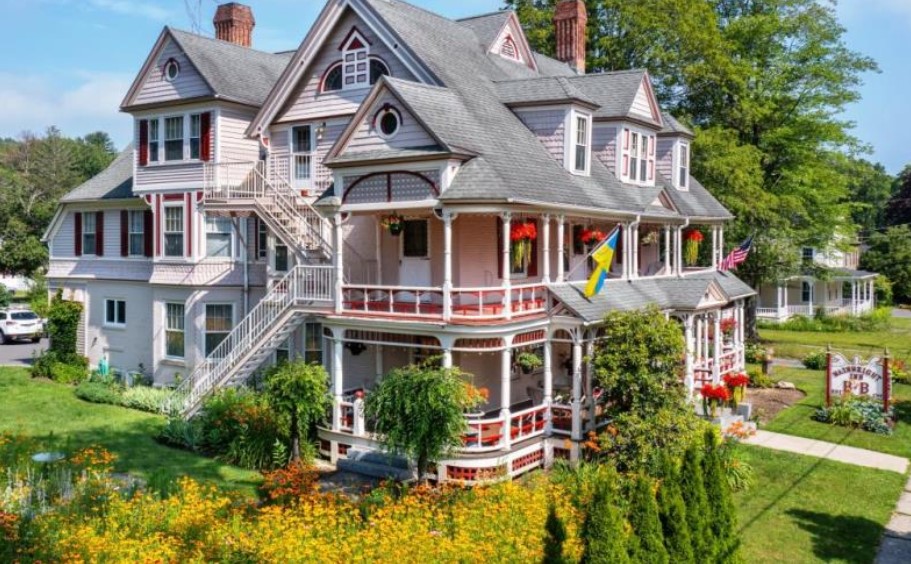 Massachusetts bed and breakfast inn for sale - Grand Historic Berkshire Village Inn