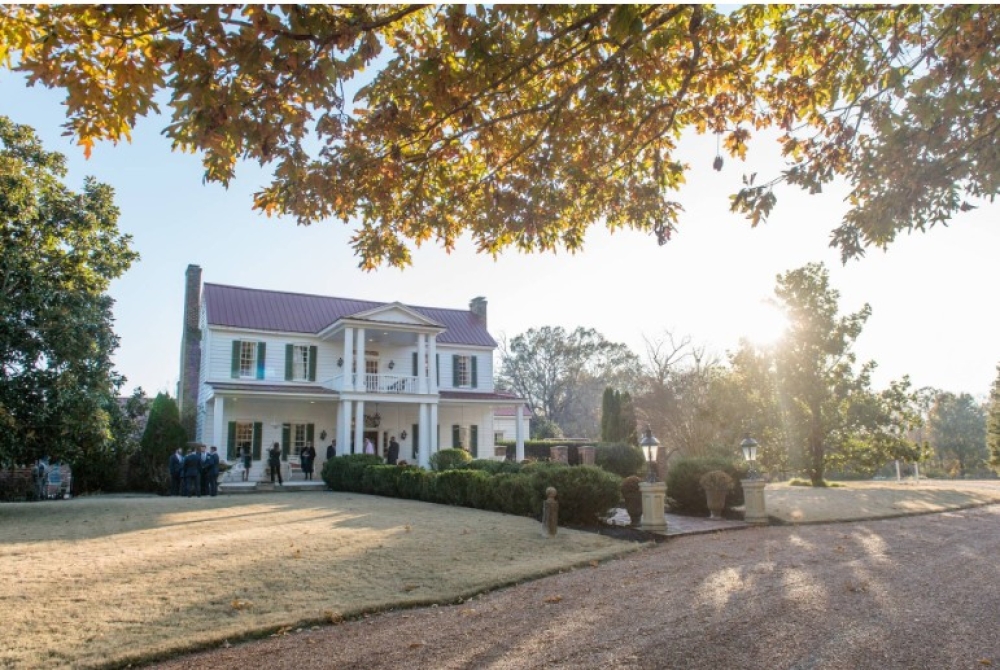 Tennessee bed and breakfast inn for sale - Heartwood Hall