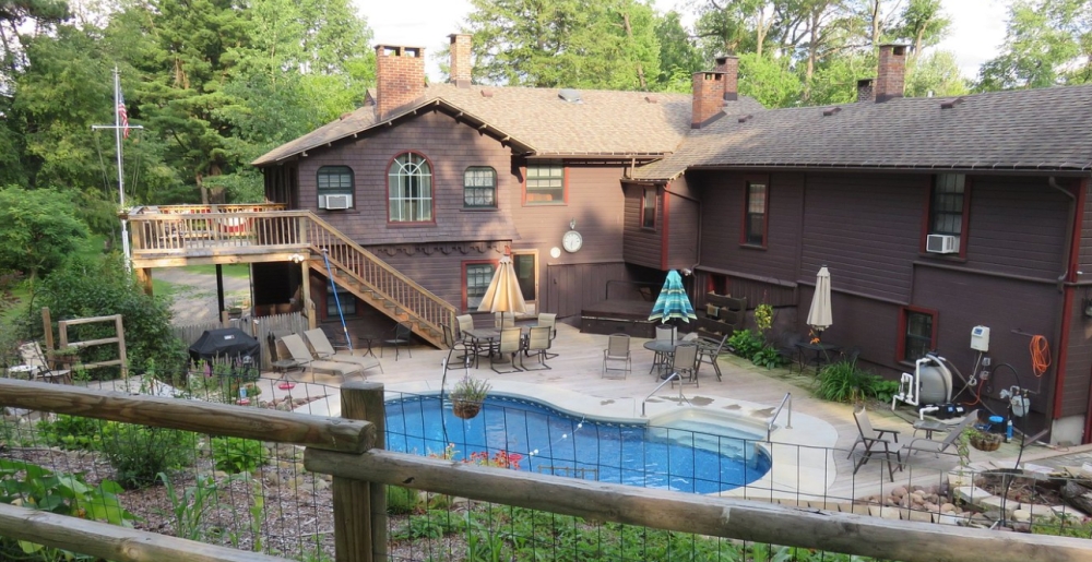 New-York bed and breakfast inn for sale - Fernwood Farm B&B