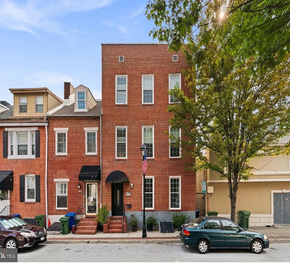 Maryland bed and breakfast inn for sale - BlancNoir